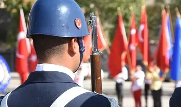 Bitlis'te 30 Ağustos Zafer Bayramı törenle kutlandı #bitlis