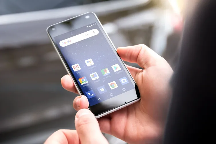 Eski akıllı telefonu satmadan veya birine vermeden önce yapılması gerekenler