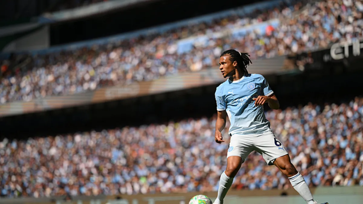 Fenerbahçe logosu ve Nathan Ake'nin fotoğrafı