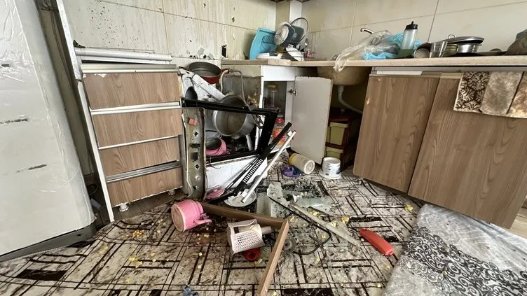 Düdüklü tencere bomba gibi patladı: Gördüğünüz gibi kanlar her yerde!