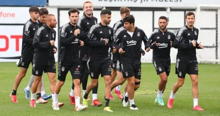 Beşiktaş’ın kamp ve hazırlık maçı programı açıklandı