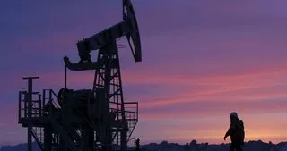 Faiz belirsizliği petrol fiyatlarını artırdı