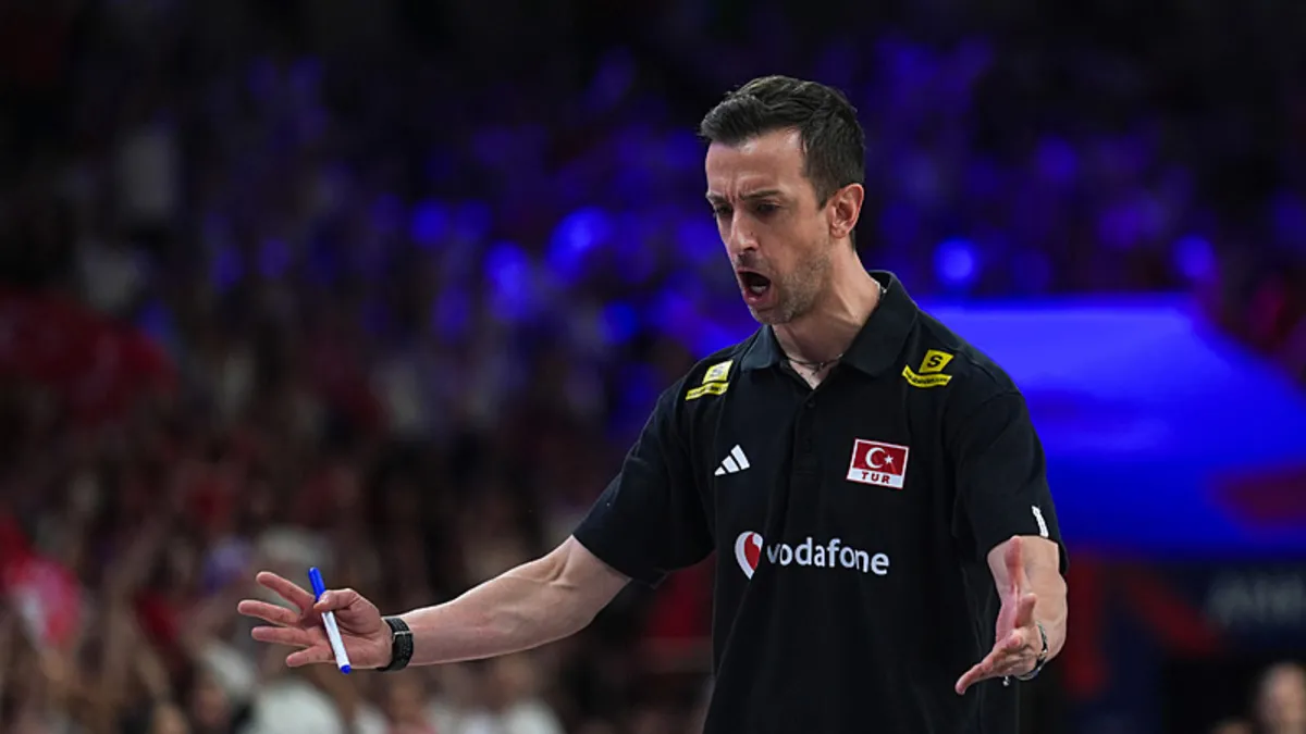 A Milli Kadın Voleybol Takımı oyuncuları maç sırasında