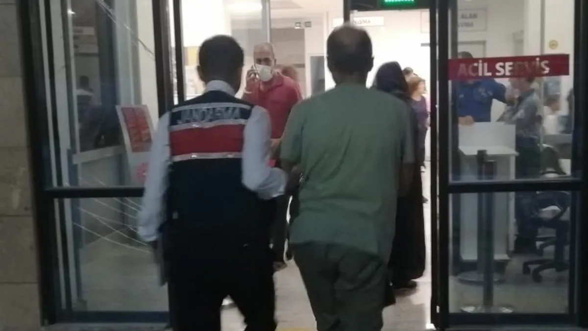 Müebbetle aranan DHKP-C'li terörist İzmir'de yakalandı Müebbetle aranan DHKP-C'li terörist İzmir'de yakalandı