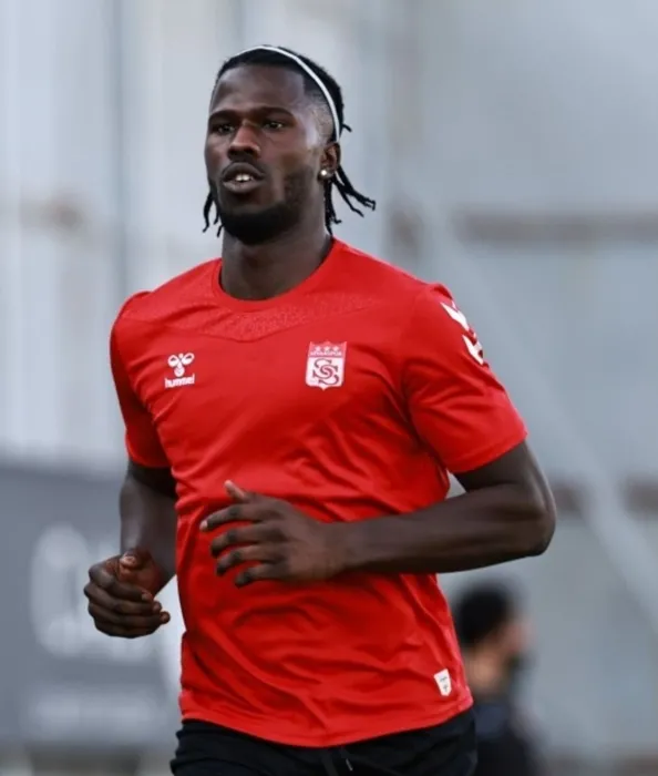 İhanet resimle belgelendi! Sivasspor yıldızı Keita Balde Wanda Nara’yla olan yasak aşkını ilan etti: Hayatımın en büyük hatasını yaptım!