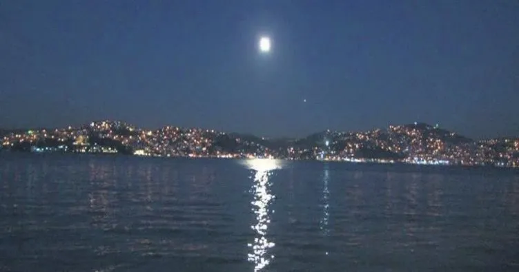 Süper Ay İstanbul semalarında