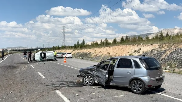 nigde-kayseri-karayolunda-feci-kaza-1782053180200.jpg