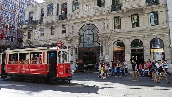 istanbulda-bazi-yollar-trafige-kapatildi-1780223838807.jpg