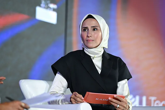 sumeyye-bayraktar-gitex-ai-turkiye-2026ya-katildi-1788967053877.jpg (800×534)