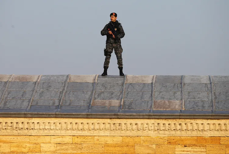 İlk defa Anıtbakir'deki törende giydiler