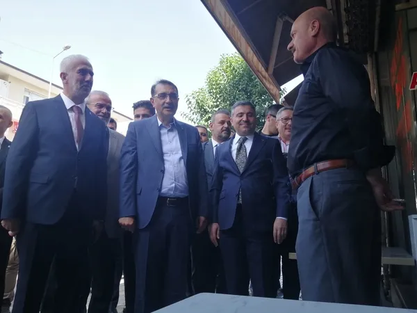enerji-ve-tabii-kaynaklar-bakani-fatih-donmez-duzcede-1664539163010.jpg