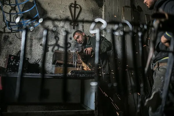 Filistinli göstericilere 'Dönüş Anahtarı' yaparak destek oluyor!