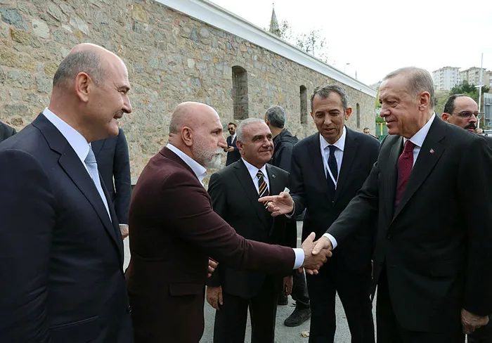 alevi-kanaat-onderlerinden-baskan-erdogana-tesekkur-cumhuriyet-tarihinin-en-buyuk-adimidir-1665285585858.jpg Alevi kanaat önderlerinden Başkan Erdoğan'a teşekkür!
