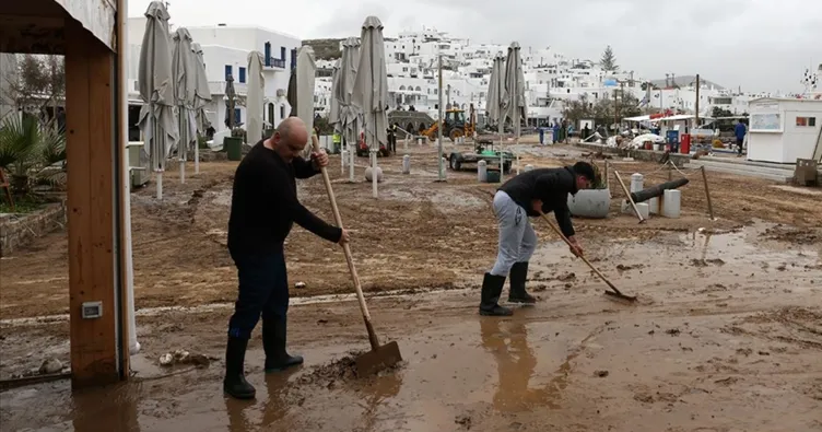 Yunanistan’da fırtına alarmı: Okullar uzaktan eğitime geçti