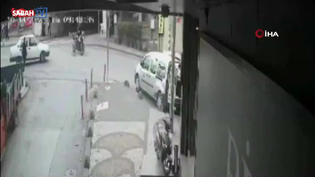 İstanbul merkezli 3 ilde yeni nesli suç örgütüne yönelik operasyon: 105 adres arandı, 89 gözaltı | Video videosunu izle İstanbul merkezli 3 ilde yeni nesli suç örgütüne yönelik operasyon: 105 adres arandı, 89 gözaltı | Video videosunu izle