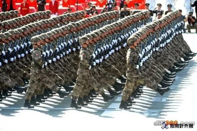 Dünyanın en büyük ordusu savaşa hazırlanıyor!