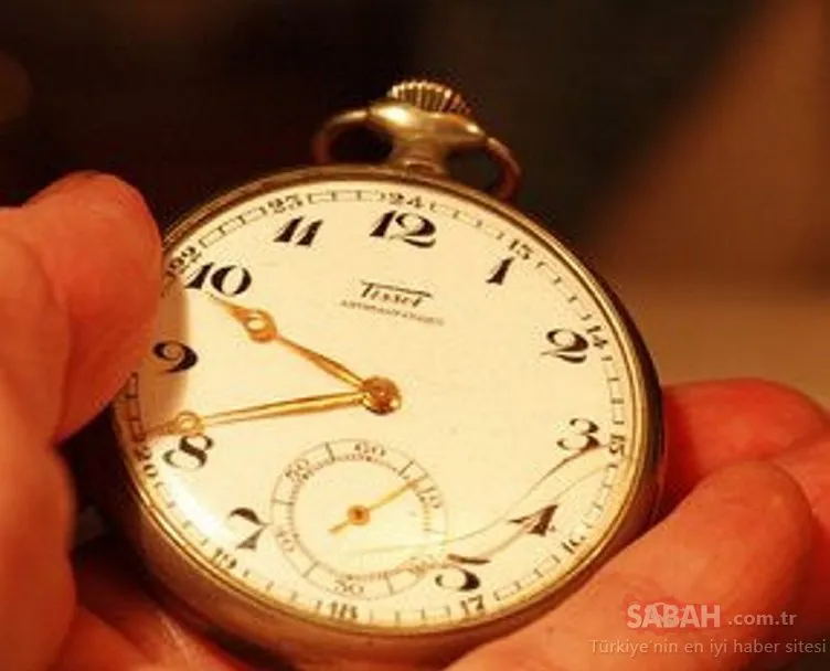 Türkiye’de saat kaç? Otomatik olarak saatler geri alındı… Vatandaşlar saati araştırıyor!