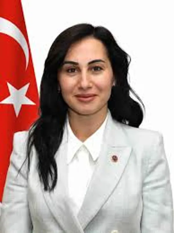 son-dakika-beykoz-belediye-baskan-vekili-ozlem-vural-gurzel-ak-partiye-katildi-beni-ailenize-kabul-ettiginiz-i-1757766982066.jpeg SON DAKİKA... Beykoz Belediye Başkan Vekili Özlem Vural Gürzel AK Parti'ye katıldı: Beni ailenize kabul ettiğiniz için teşekkür ederim