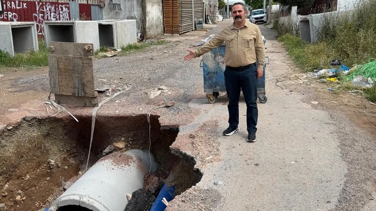 İZSU’nun ölüm çukuru tepki çekti! İZSU’nun ölüm çukuru tepki çekti!