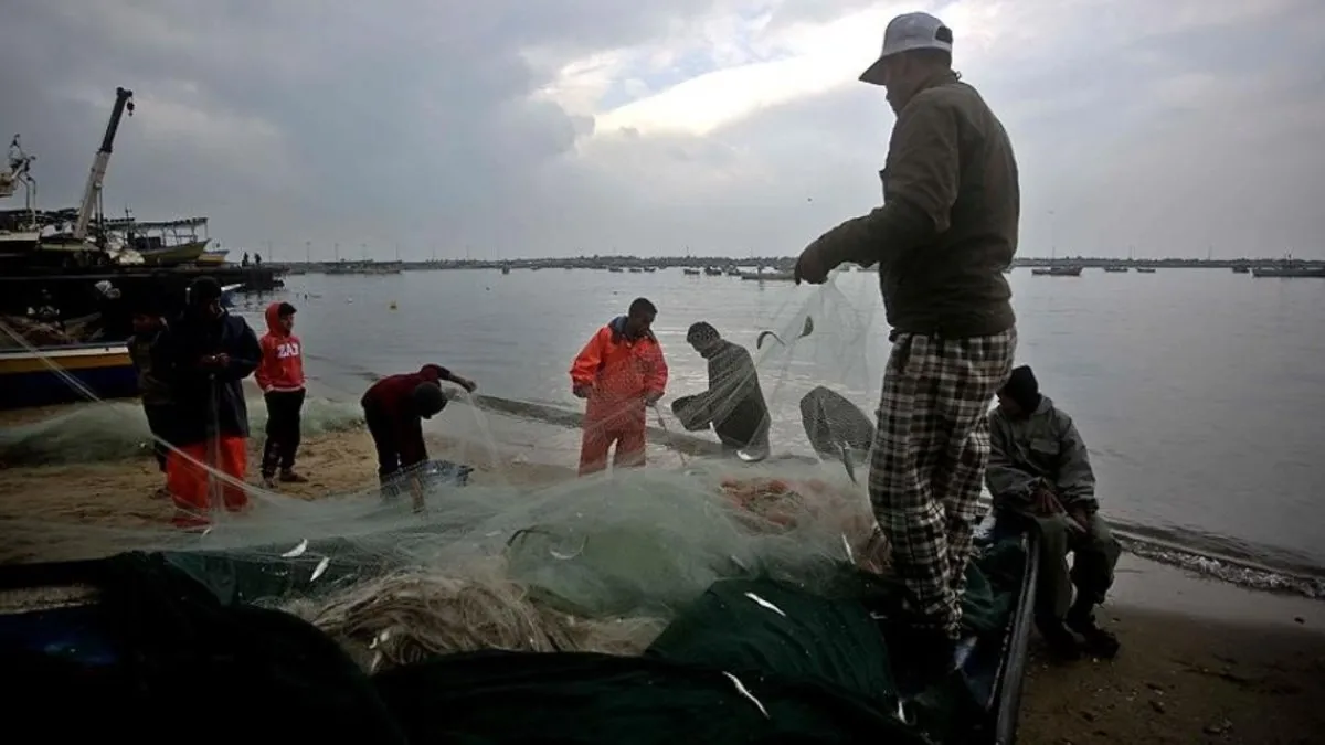 İsrail donanması Gazze açıklarında 5 Filistinli balıkçıyı alıkoydu İsrail donanması Gazze açıklarında 5 Filistinli balıkçıyı alıkoydu