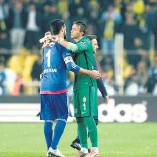 ‘Kadıköy çağrısı’na Muslera’dan destek!
