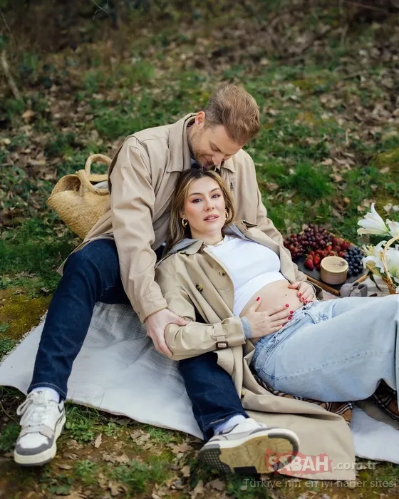 Anne olmak için gün sayıyor...Ege Kökenli’den karnı burnunda pozlar