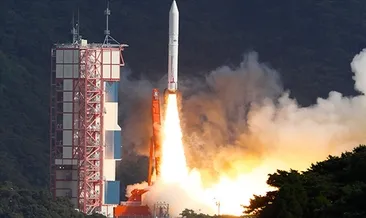 9 uyduyu uzaya fırlattı