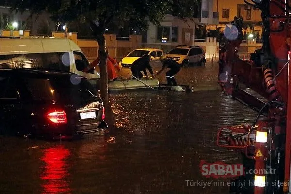 Antalya’yı sağanak yağış vurdu
