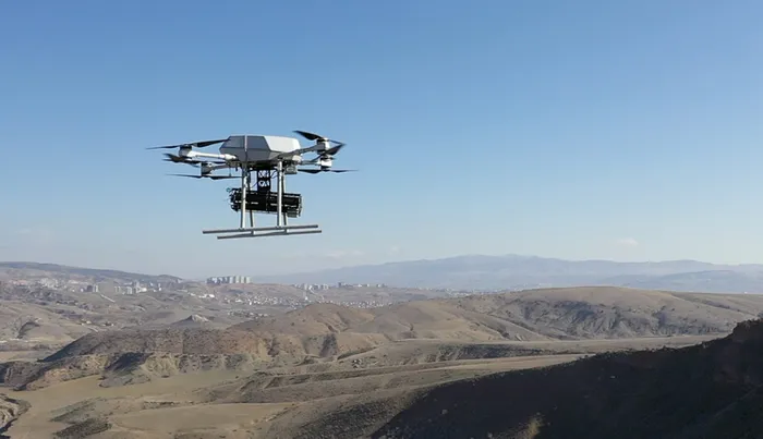 turkiyede-bir-ilk-silahli-drone-songar-yerli-roketleri-atesledi-1647690114222.jpg