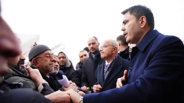 bakan-kuruma-deprem-bolgesinde-anlamli-jest-ismi-oy-birligi-ile-bir-caddeye-verildi-1784195289764.jpg