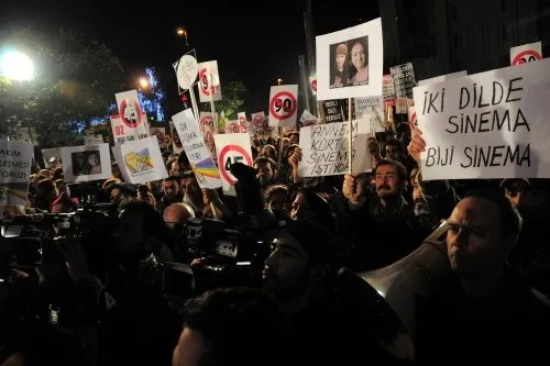 Dizi çalışanları Taksim'de eylem yaptı