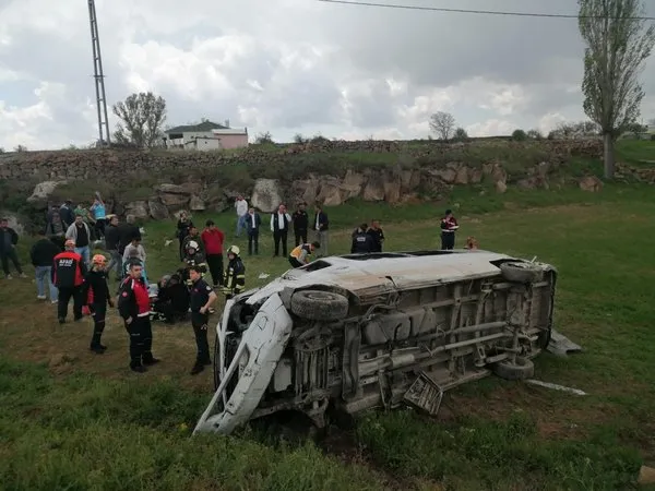 kayseride-ogrenci-servisi-devrildi-16-yarali-1747310882691.jpg