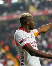 Victor Osimhen cezalı duruma düştü