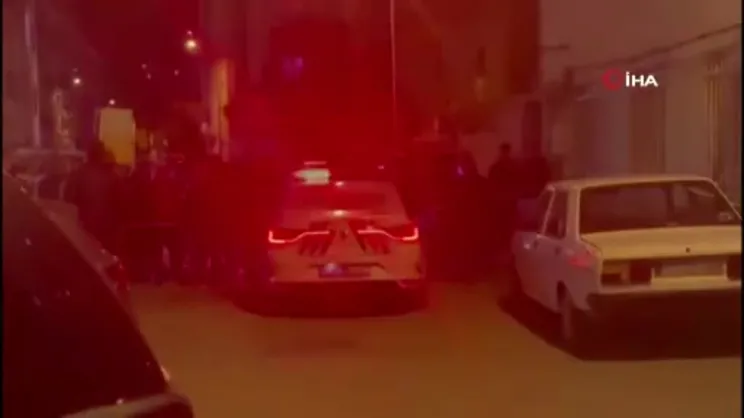 İzmir'de polise silahlı saldırı