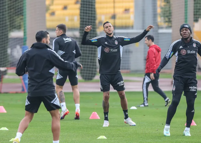 senol-gunesten-sampiyonluk-valerien-ismael-josef-dele-alli-ve-dunya-kupasi-sozleri-katarda-olmak-isterdim-1671259624268.jpg