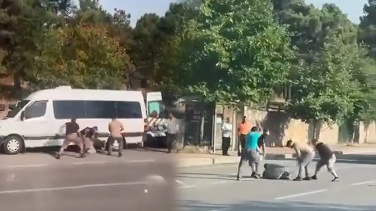 Kocaeli’de korku dolu anlar! Trafikte çıkan tartışma sopalı kavgaya dönüştü: 4 şüpheli gözaltında! Kocaeli’de korku dolu anlar! Trafikte çıkan tartışma sopalı kavgaya dönüştü: 4 şüpheli gözaltında!