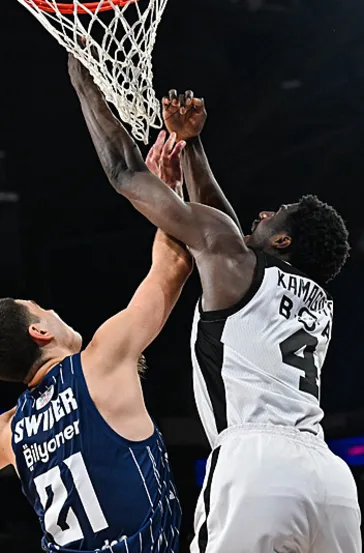 Anadolu Efes’i deviren Beşiktaş finalde!