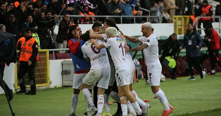 Son dakika haberi: Trabzonspor’da kan kaybı! Hatayspor geriden geldi 3 puanı aldı...