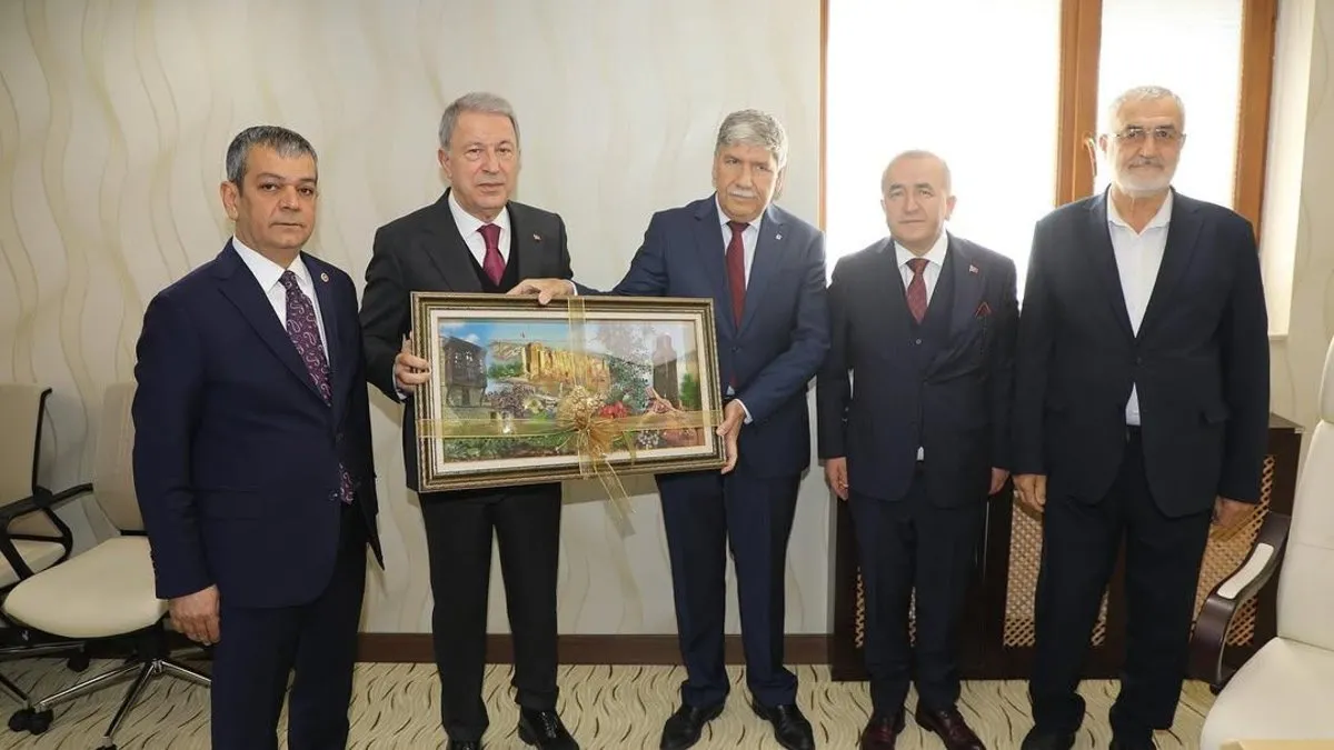 Akar: “Terörsüz Türkiye’ye herkes sahip çıkmalı”