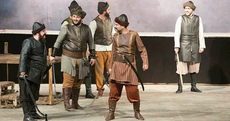 Osmancık tiyatro oyunu büyüledi