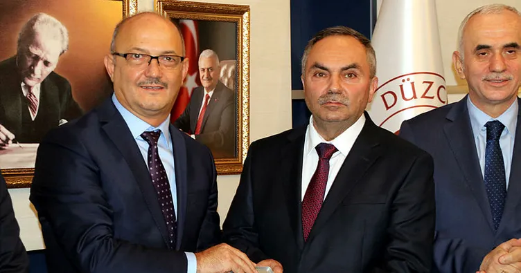 Düzce Belediye Başkanı Dursun Ay oldu