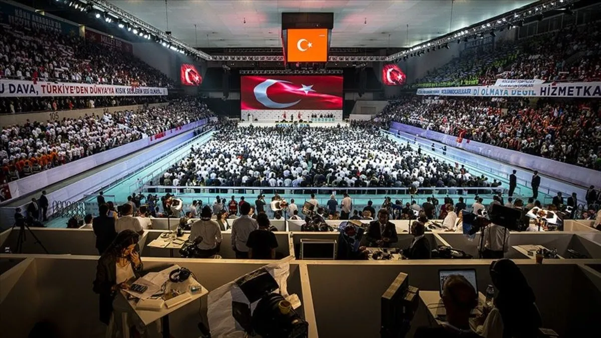 AK Parti'den kongre delegelerine anket
