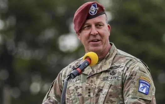 Terörist elebaşıyla fotoğrafı olan ABD’li komutandan skandal Türkiye açıklaması: ENGELLEMELİYİZ