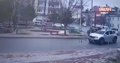 İki aracın çarpıştığı feci kaza kamerada | Video