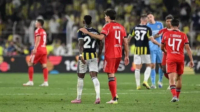 fenerbahce-benficayi-elerse-ne-olur-fenerbahce-benficaya-elenirse-avrupa-ligine-mi-gidecek-iste-ihtimaller-1756274063018.jpg