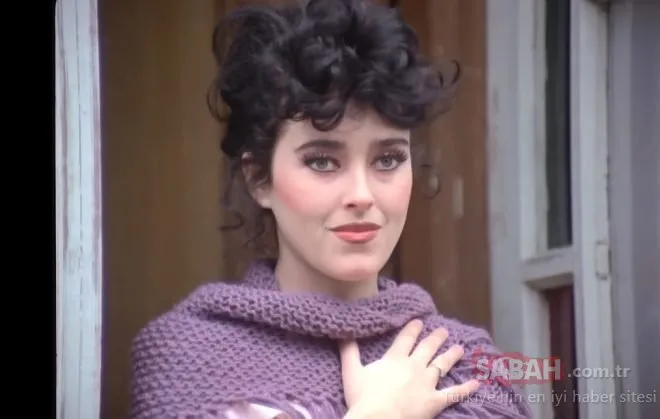 ’Şekerpare’ filminin yıldızıydı! Yaprak Özdemiroğlu’nun son hali şaşırttı! 20’liklere taş çıkarır!