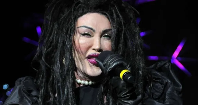Ünlü şarkıcı Pete Burns hayatını kaybetti