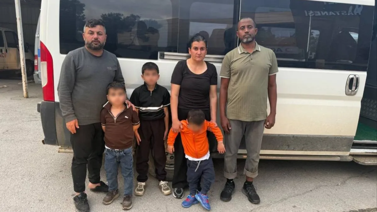 Edirne’de düzensiz göçmen operasyonu: 32 göçmen yakalandı Edirne’de düzensiz göçmen operasyonu: 32 göçmen yakalandı