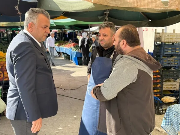 ak-partili-ozdemirden-belediye-baskani-yildiza-pazaryeri-cikisi-1760098872629.jpg