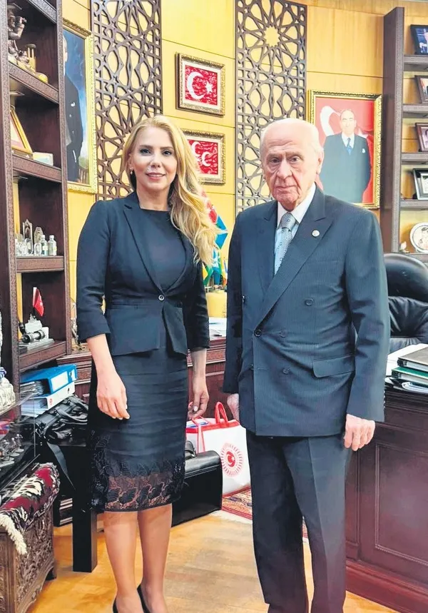 son-dakika-mhp-lideri-devlet-bahceli-sabaha-konustu-cumhurbaskani-erdogan-2028de-de-devam-etmeli-1757647530026.jpeg SON DAKİKA | MHP lideri Devlet Bahçeli SABAH'a konuştu: Cumhurbaşkanı Erdoğan 2028'de de devam etmeli!